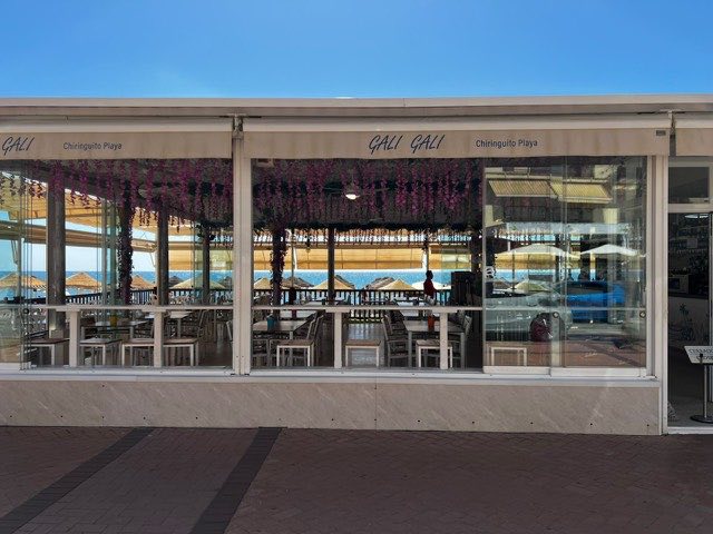 The chiringuito seen from the promenade